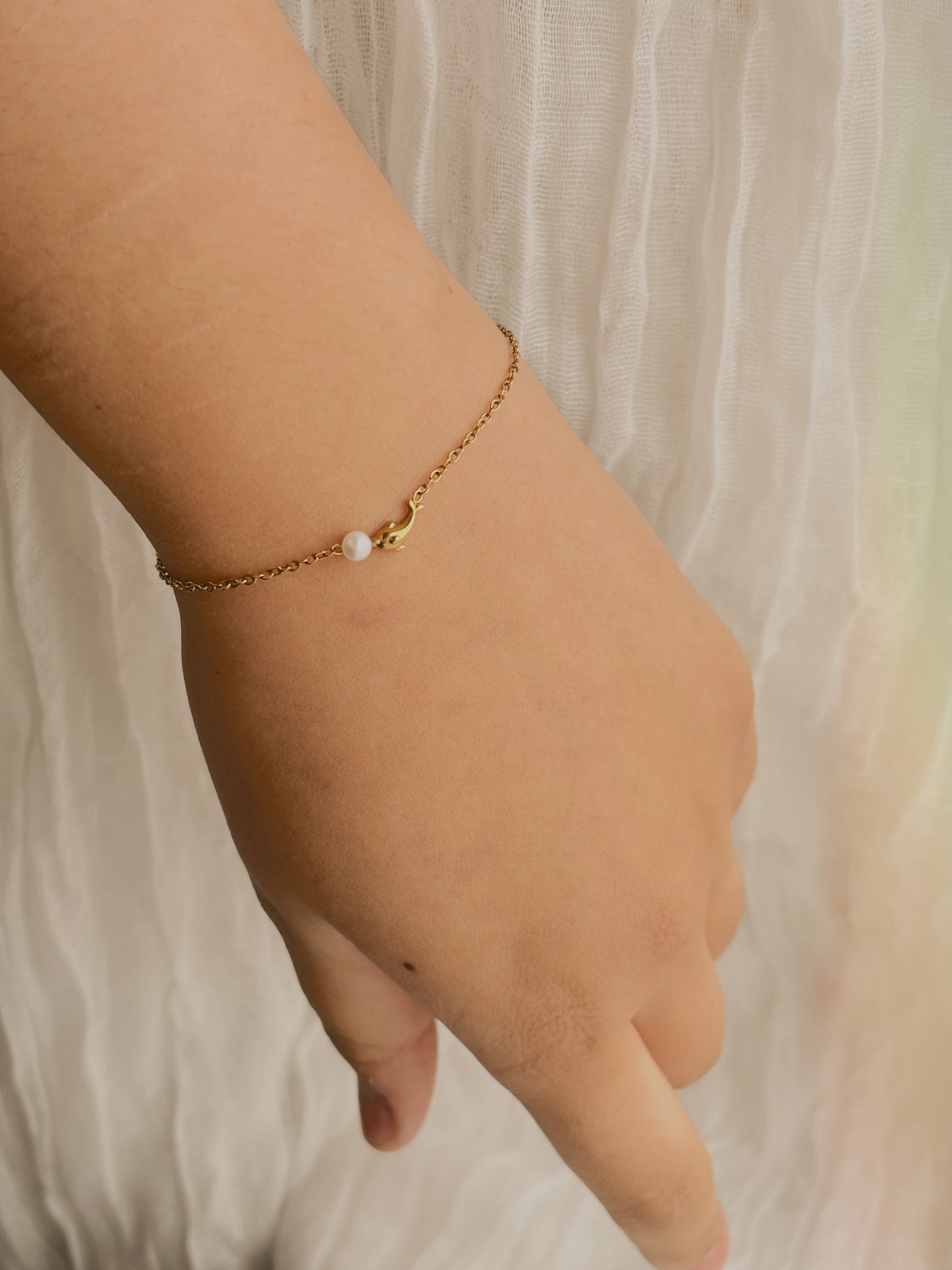 Dolphin fresh water pearl bracelet