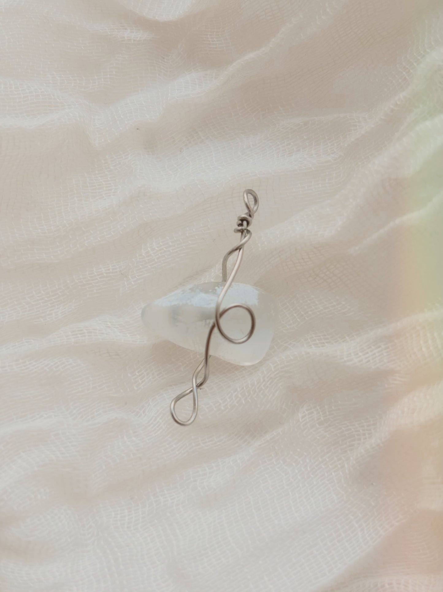 Adjustable customisable sea glass hand chain - handmade - tarnish free - gold or silver