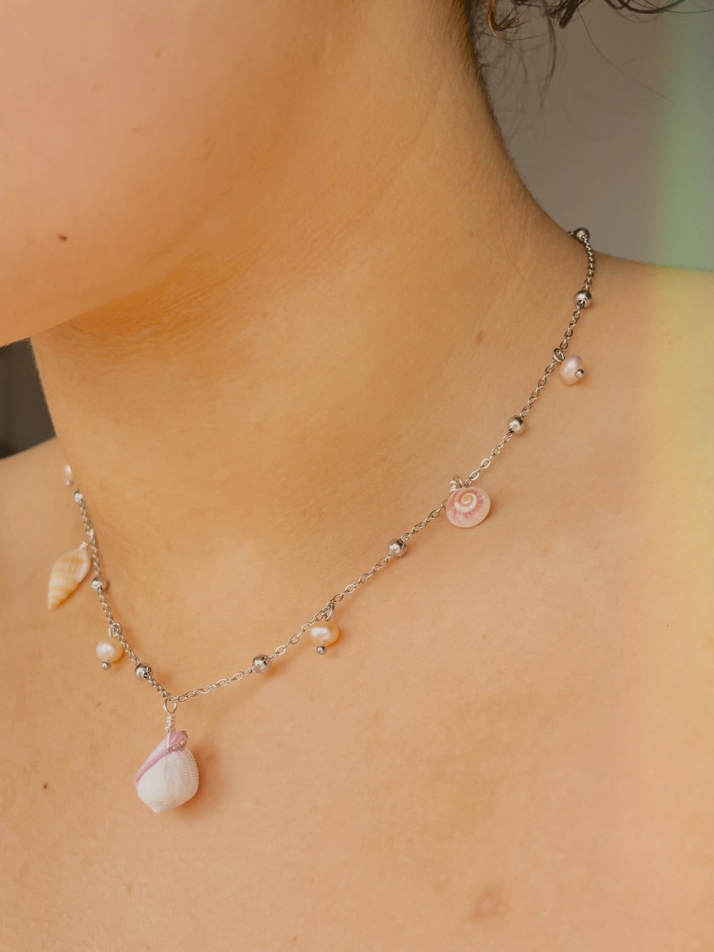 Freshwater pearl necklace with shells - Gold and silver - tarnish free