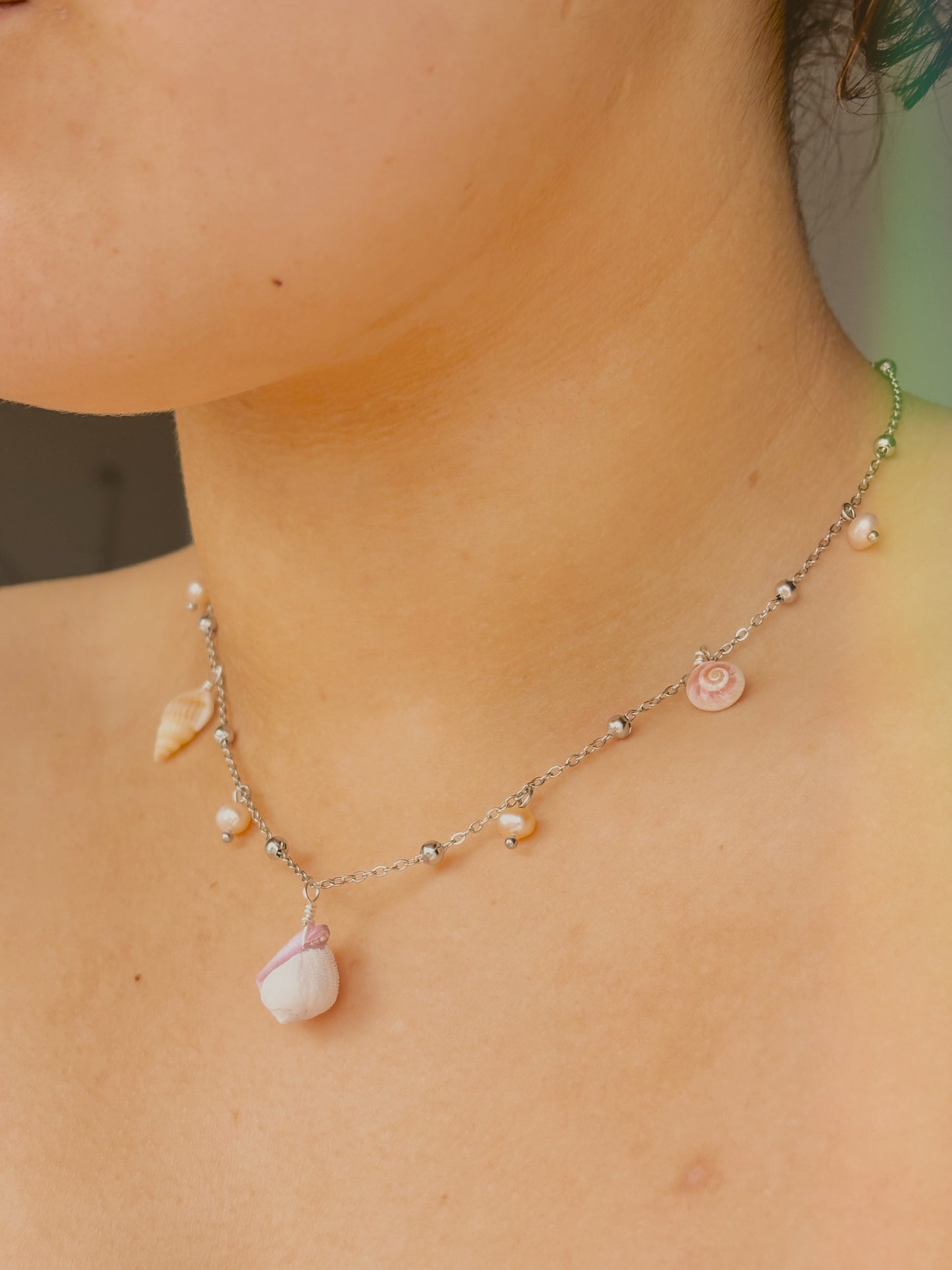 Freshwater pearl necklace with shells - Gold and silver - tarnish free