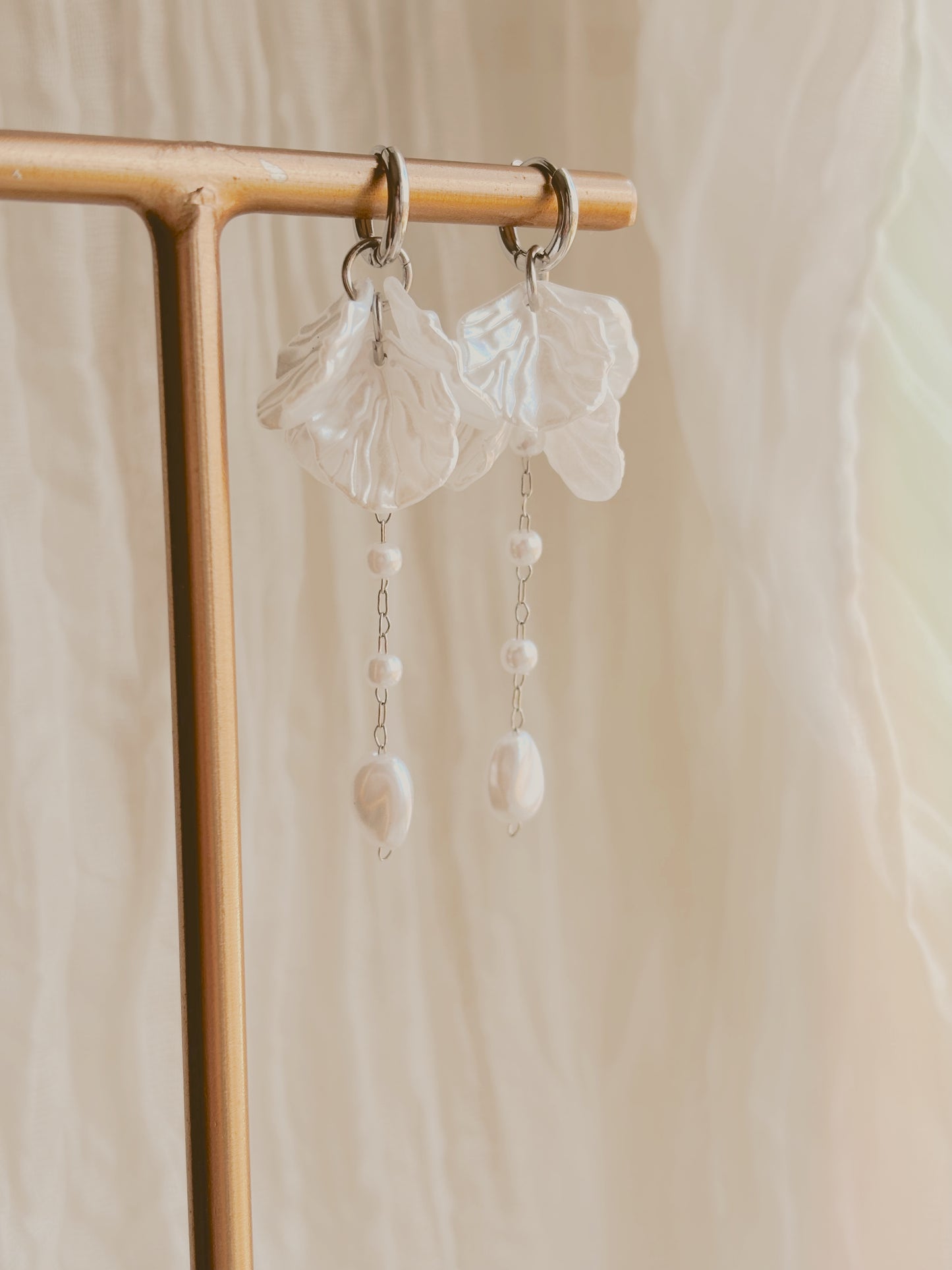 Handmade pearl drop earrings - tarnish free - Gold & Silver