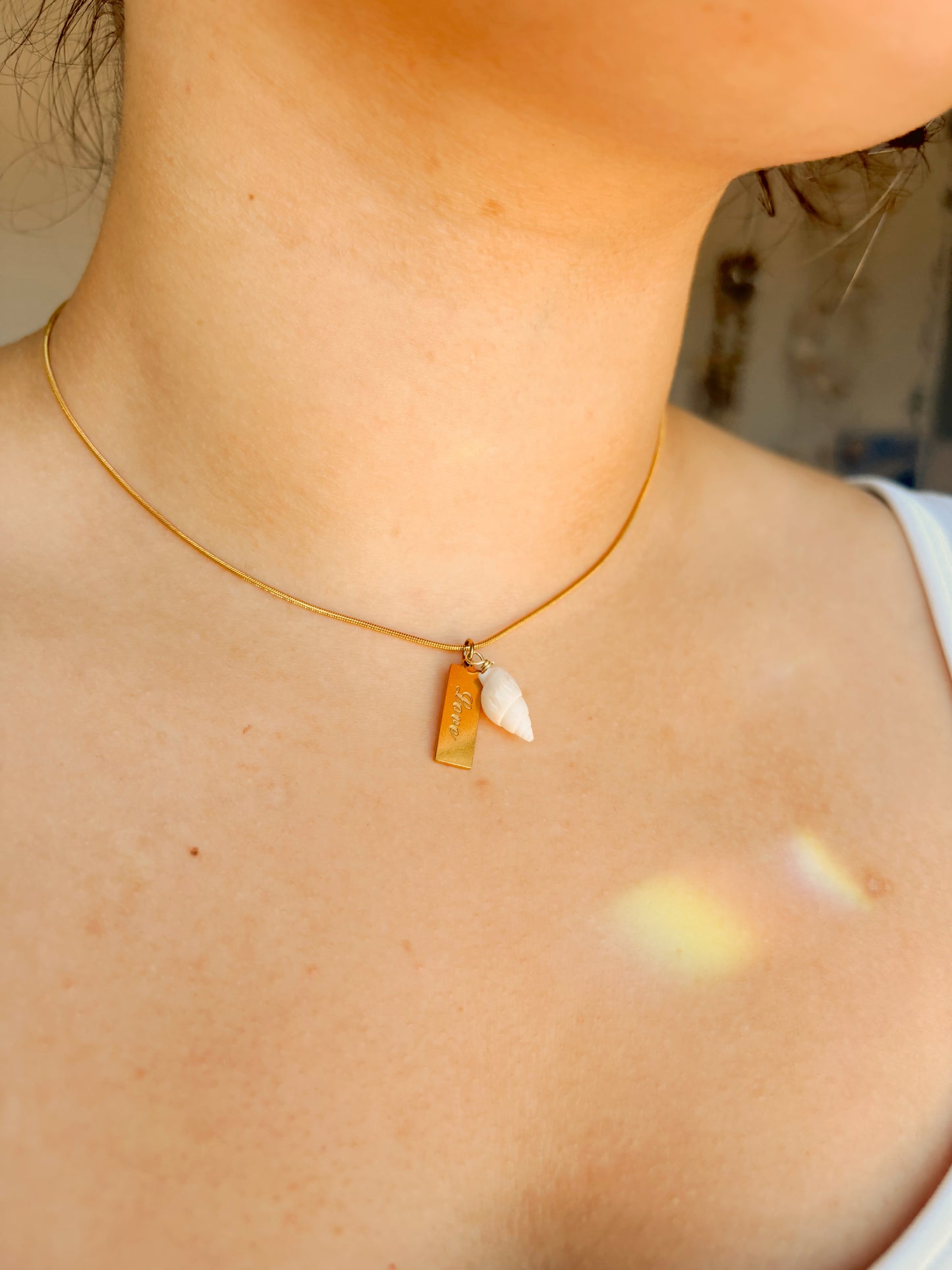 18k gold plated ‘lobe’ tag with shell Necklace