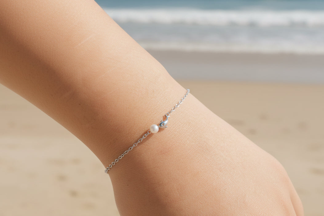 Dainty dolphin bracelet