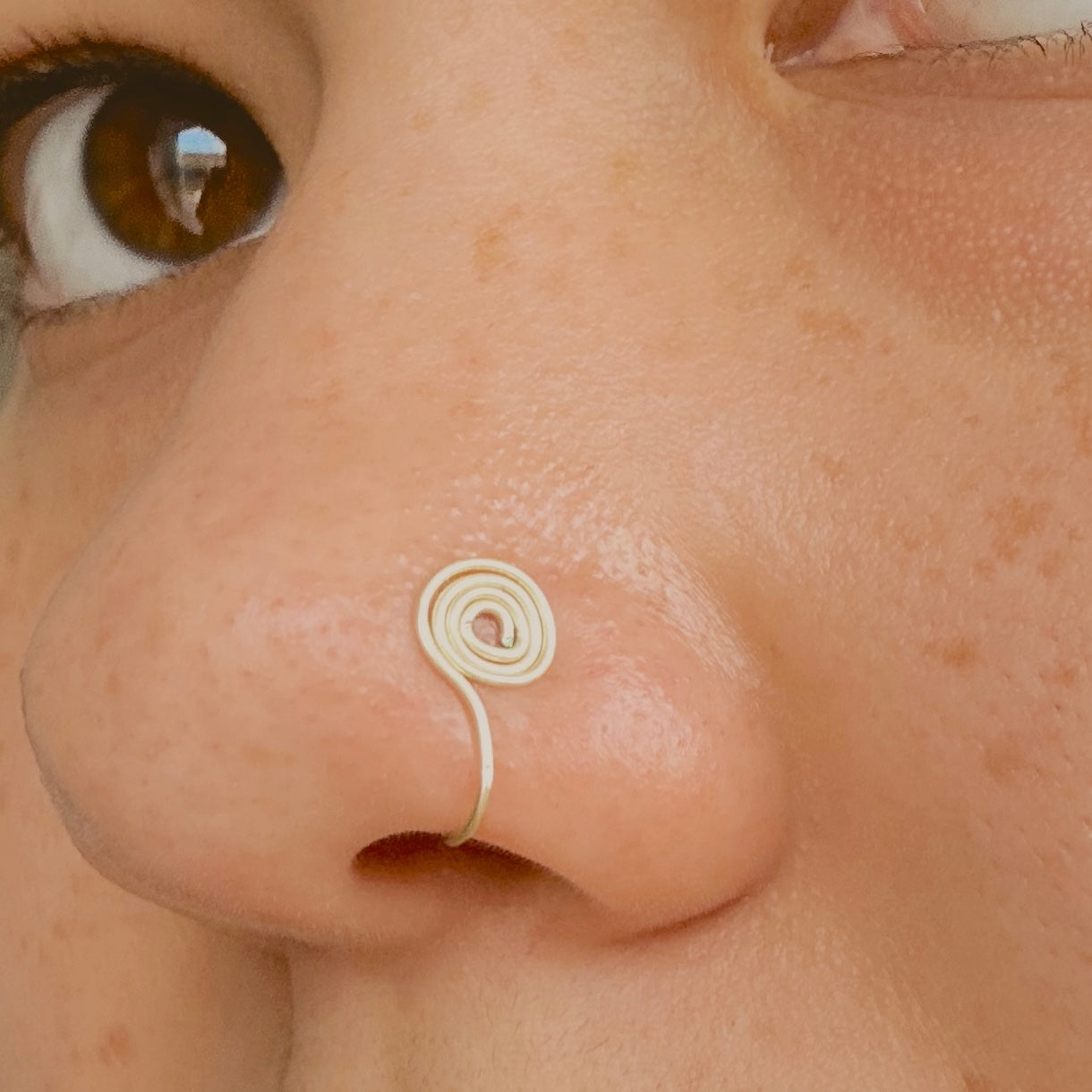 Adjustable Stainless Steel Nose Cuff