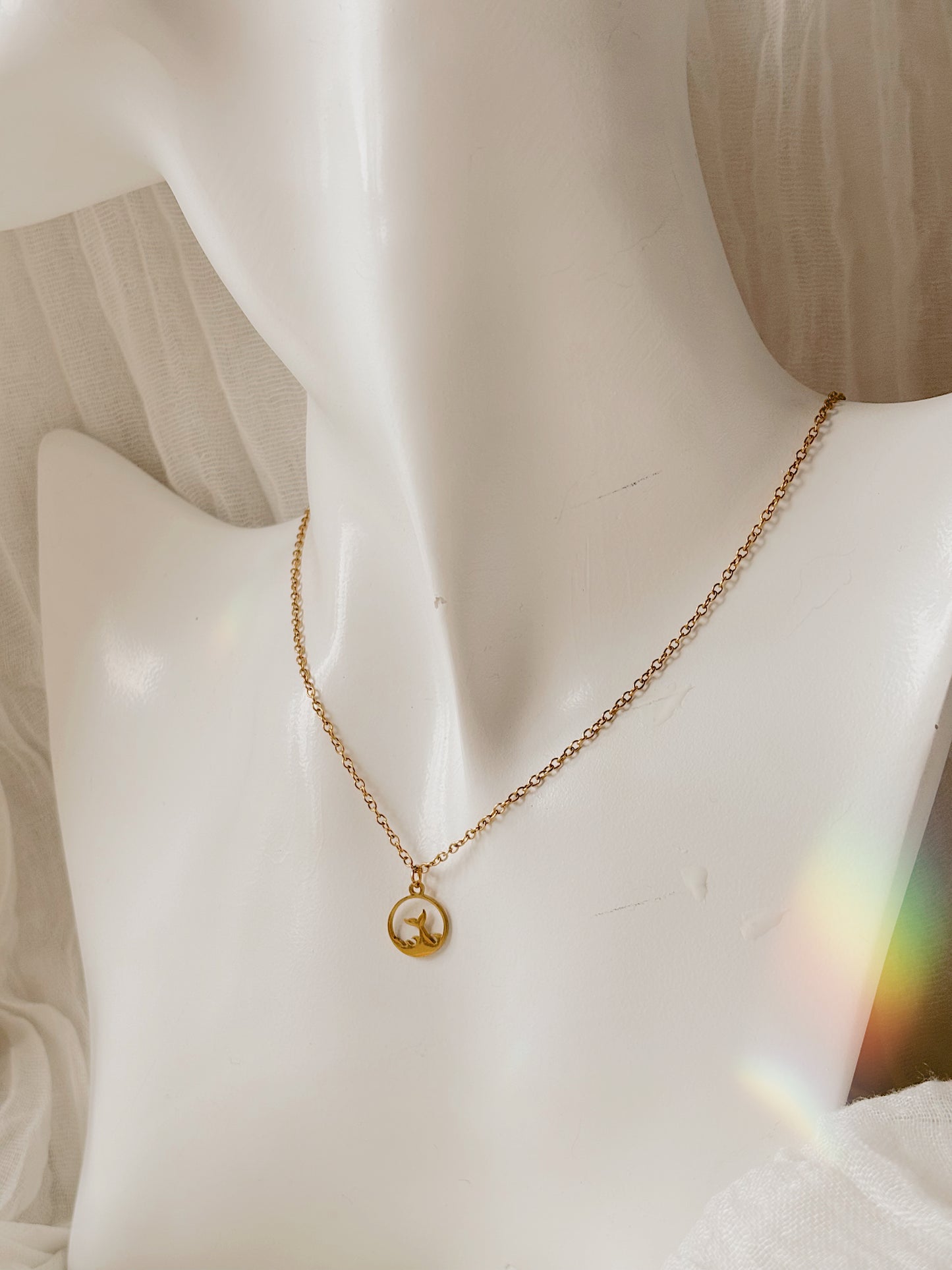 Dainty Whale tale necklace