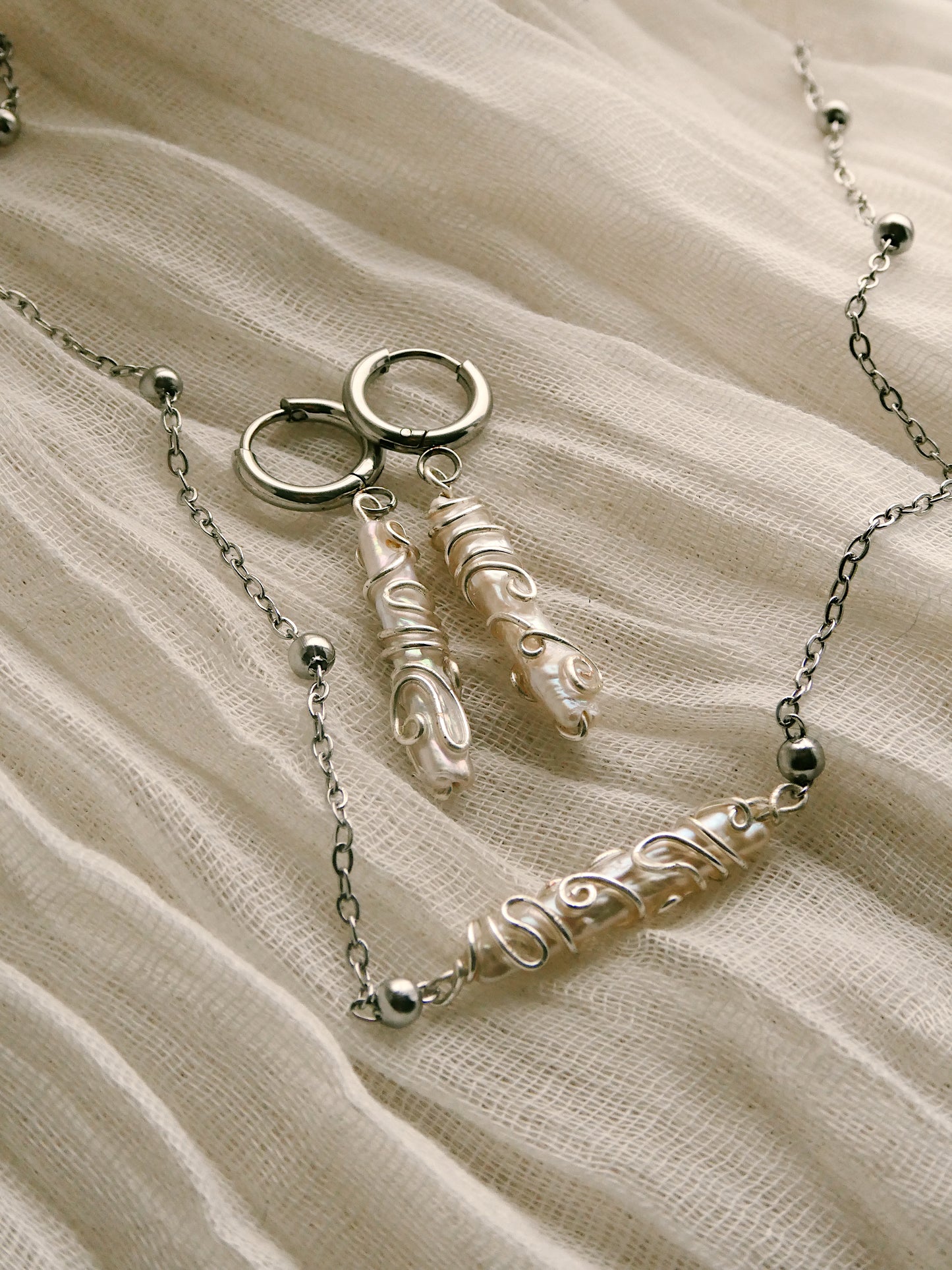 Detailed wire wrapped fresh water pearl necklace & earrings set
