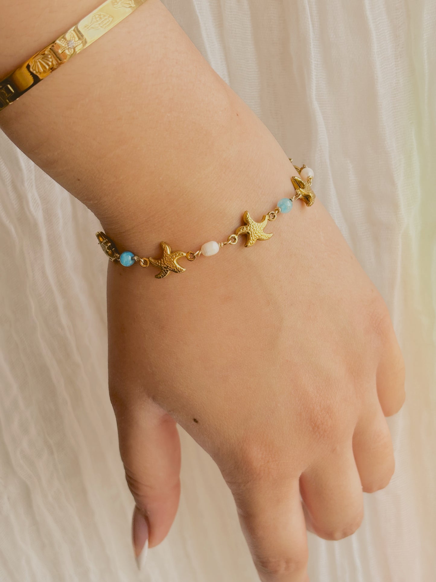 Ocean inspired bracelet with starfish, freshwater pearls & aquamarine - tarnish free - gold & silver - handmade