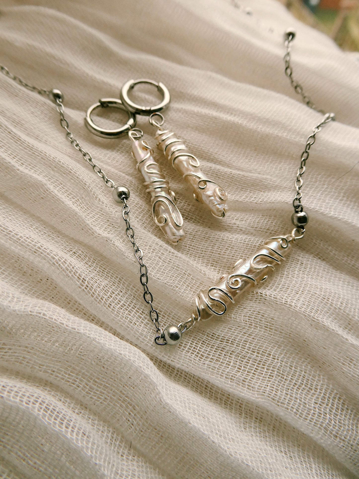 Detailed wire wrapped fresh water pearl necklace & earrings set