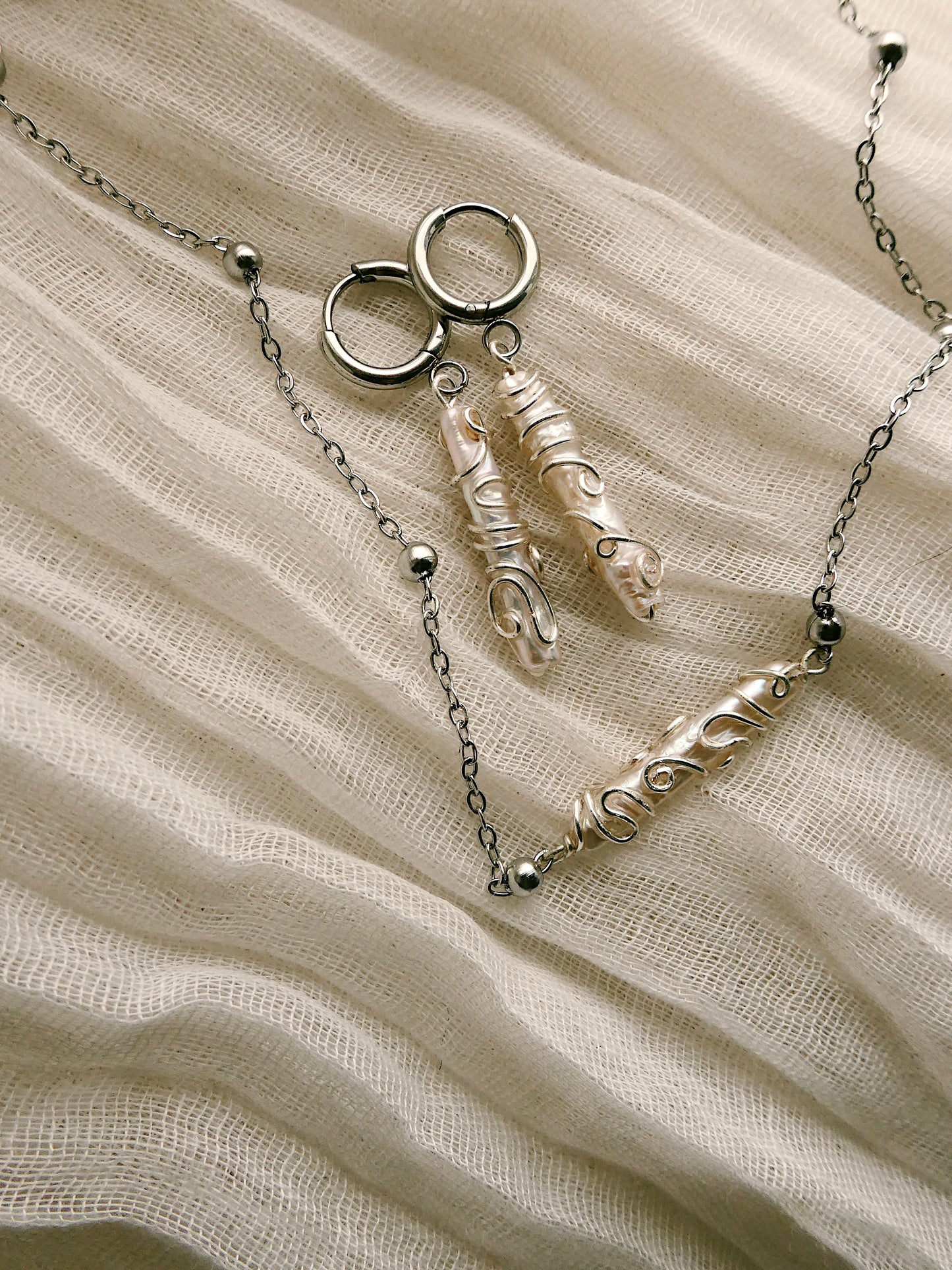 Detailed wire wrapped fresh water pearl necklace & earrings set