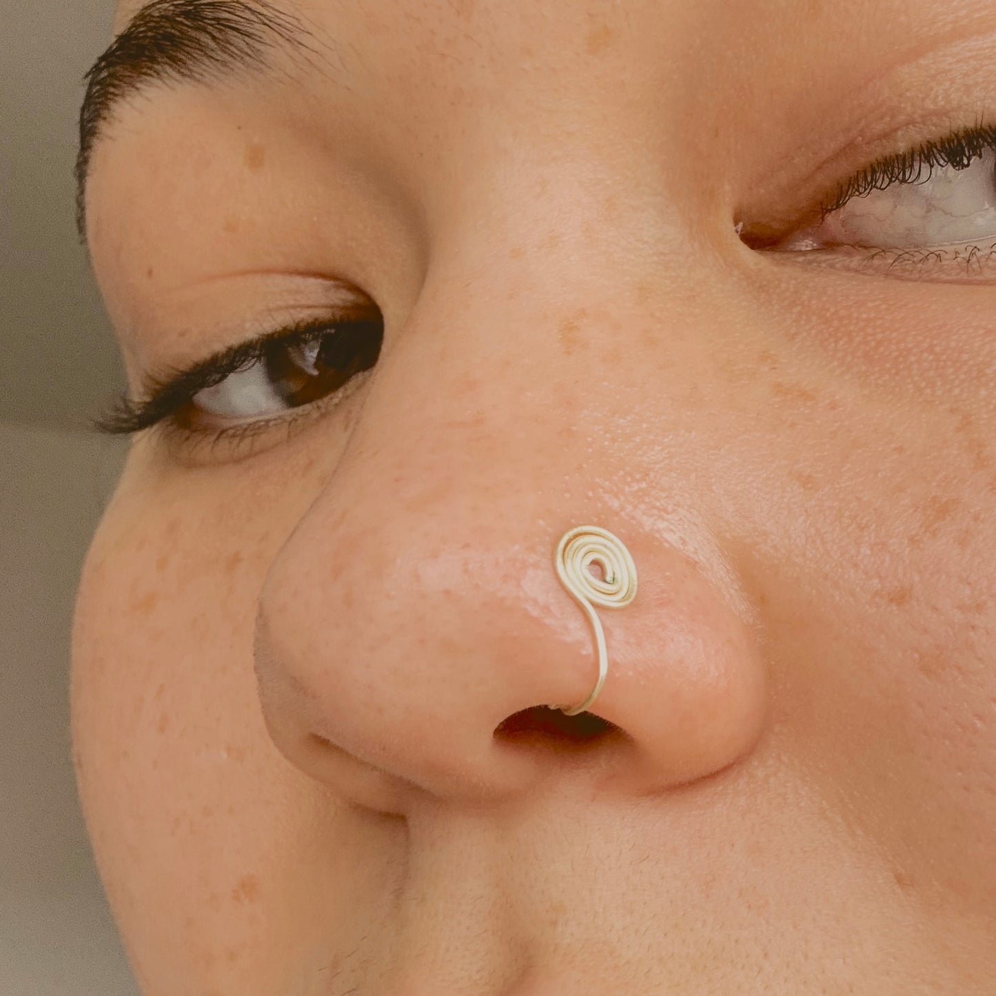 Adjustable Stainless Steel Nose Cuff