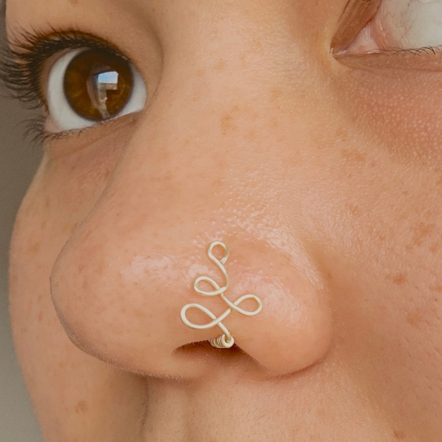 Adjustable Stainless Steel Nose Cuff