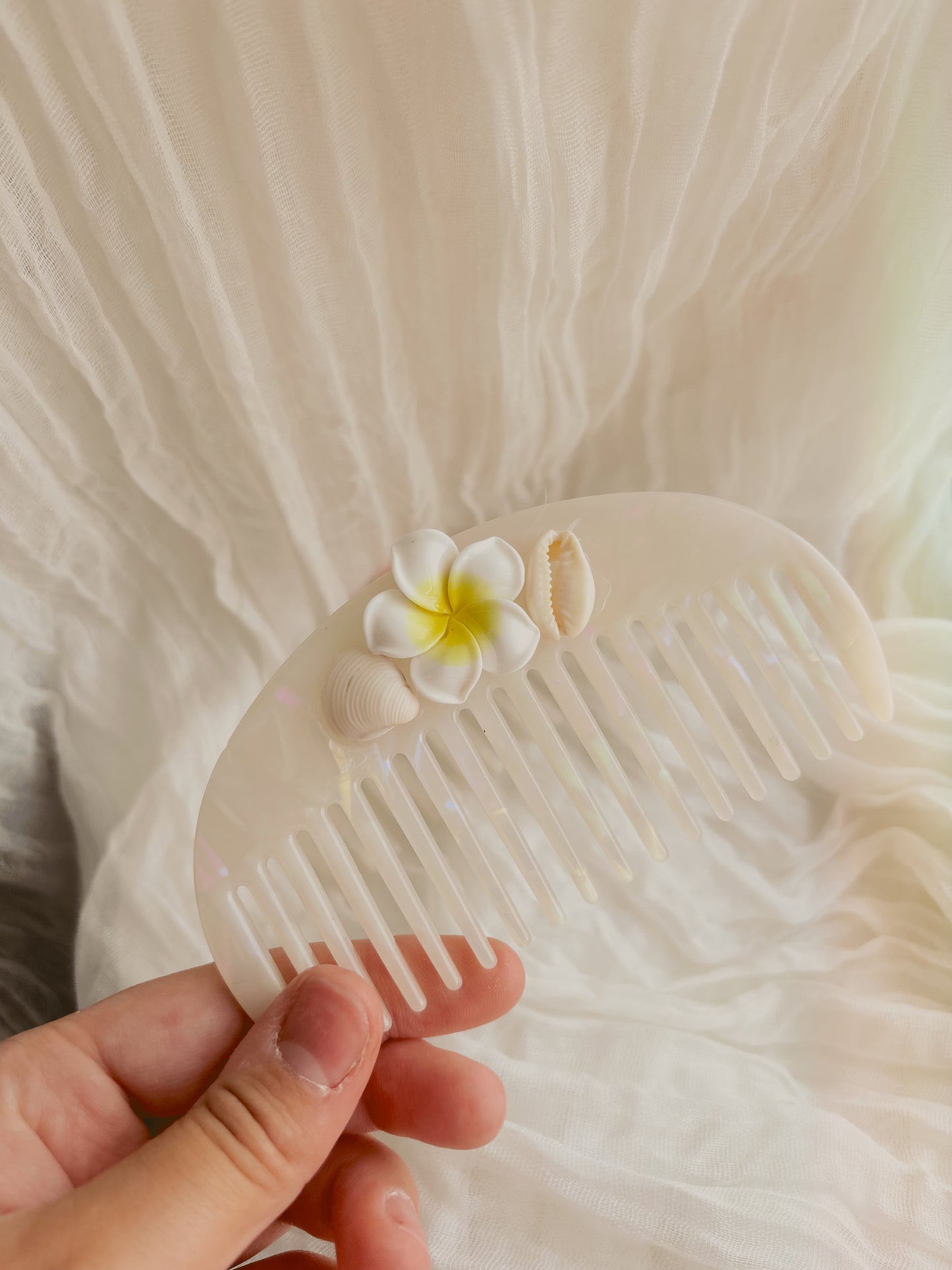 Mermaid shell hair comb