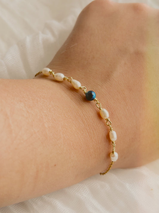 Fresh water pearl bracelet with blue tiger eye - tarnish free - gold & silver - handmade