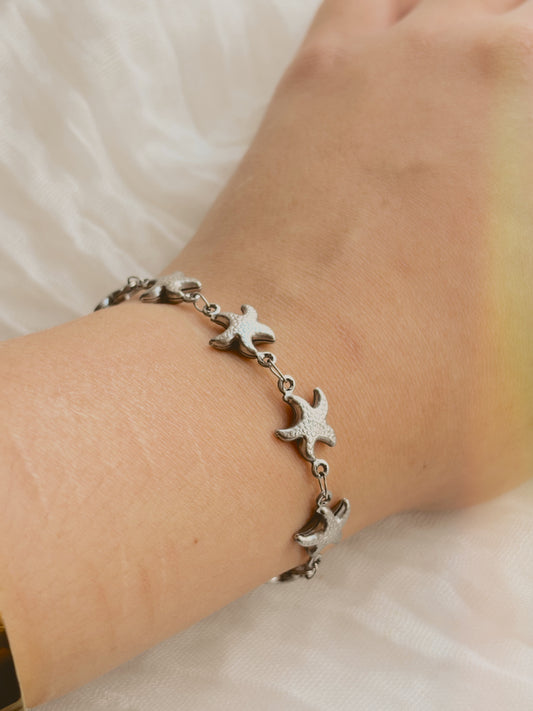 Adorable starfish bracelet - tarnish free - gold & silver - handmade