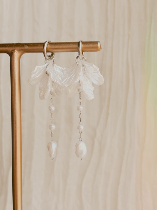 Handmade pearl drop earrings - tarnish free - Gold & Silver