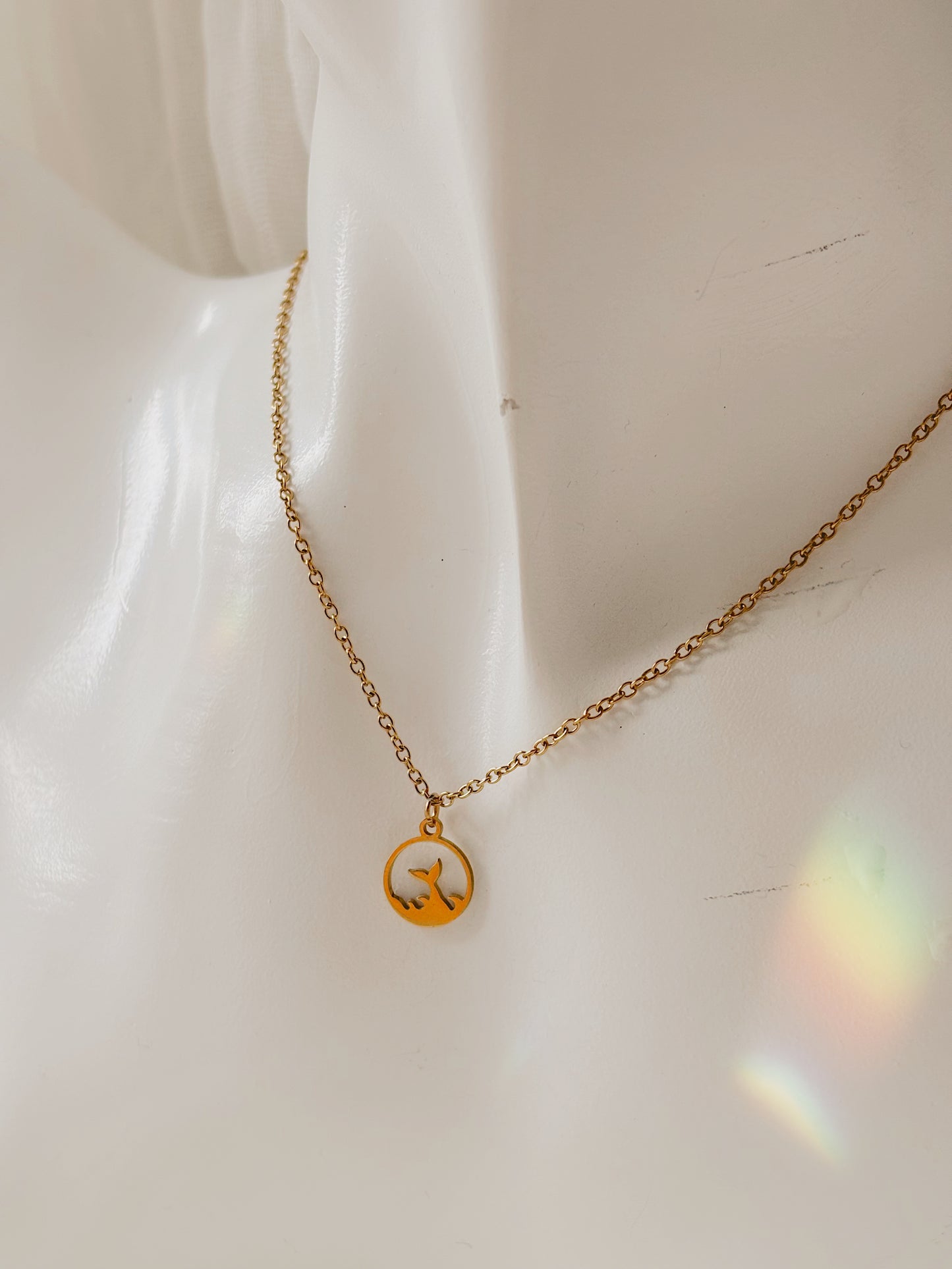 Dainty Whale tale necklace