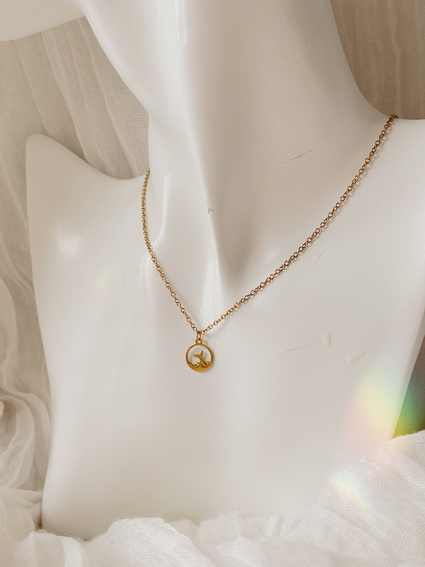 Dainty Whale tale necklace