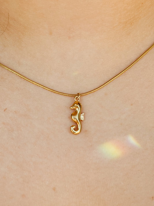 18k gold plated dainty seahorse necklace