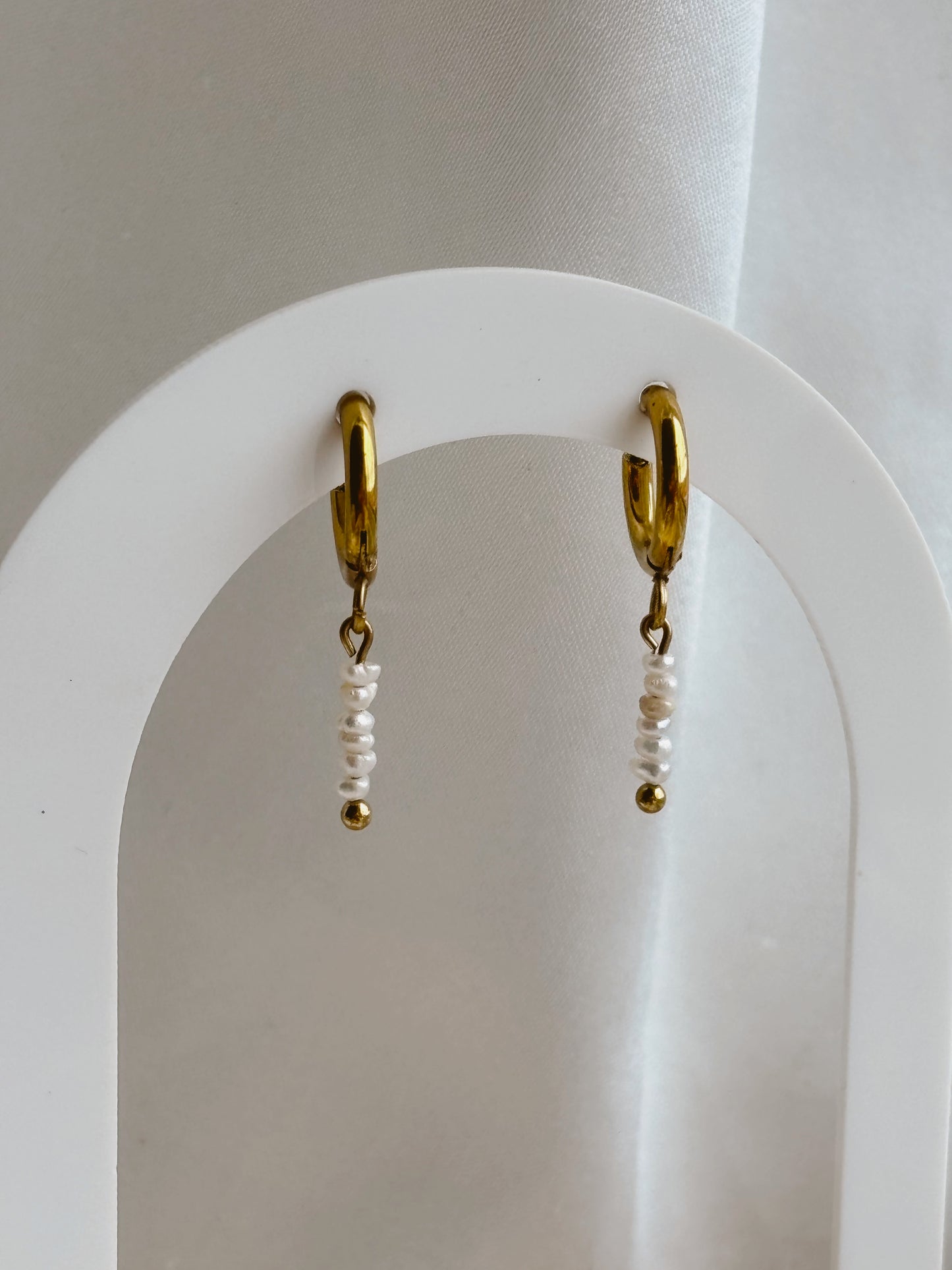 Dainty fresh water pearl earrings