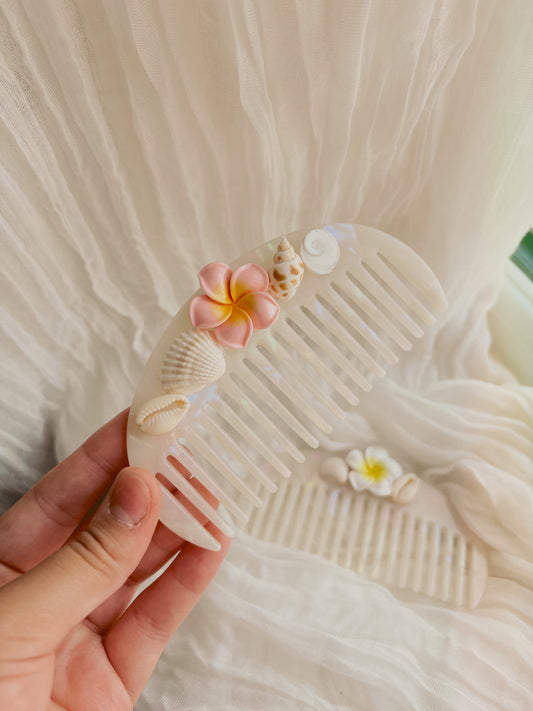 Mermaid shell hair comb