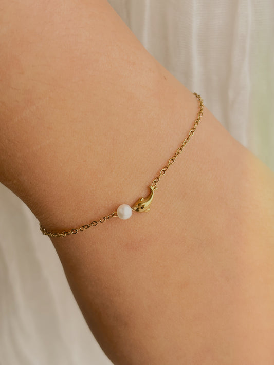 Dolphin fresh water pearl bracelet