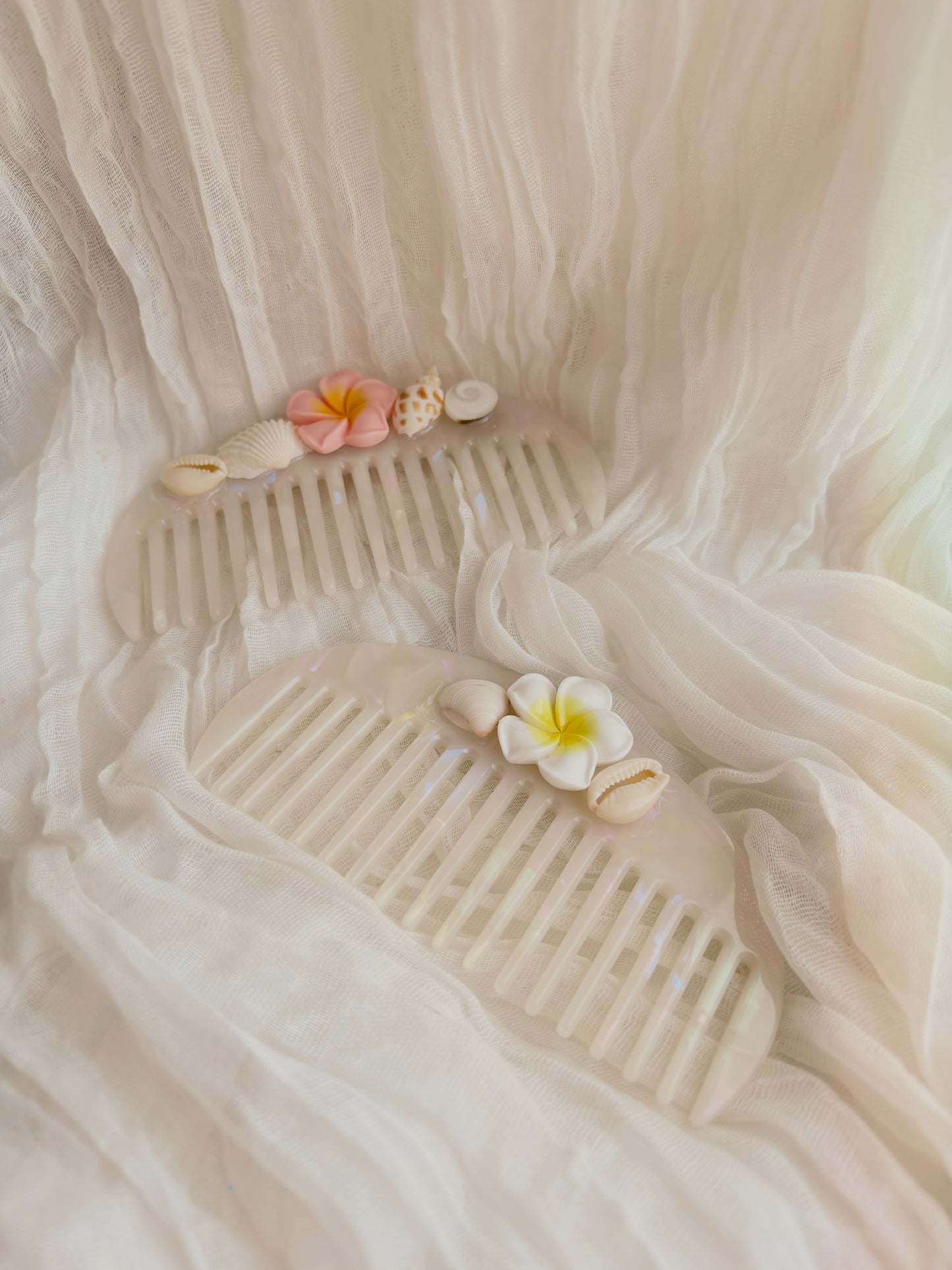 Mermaid shell hair comb