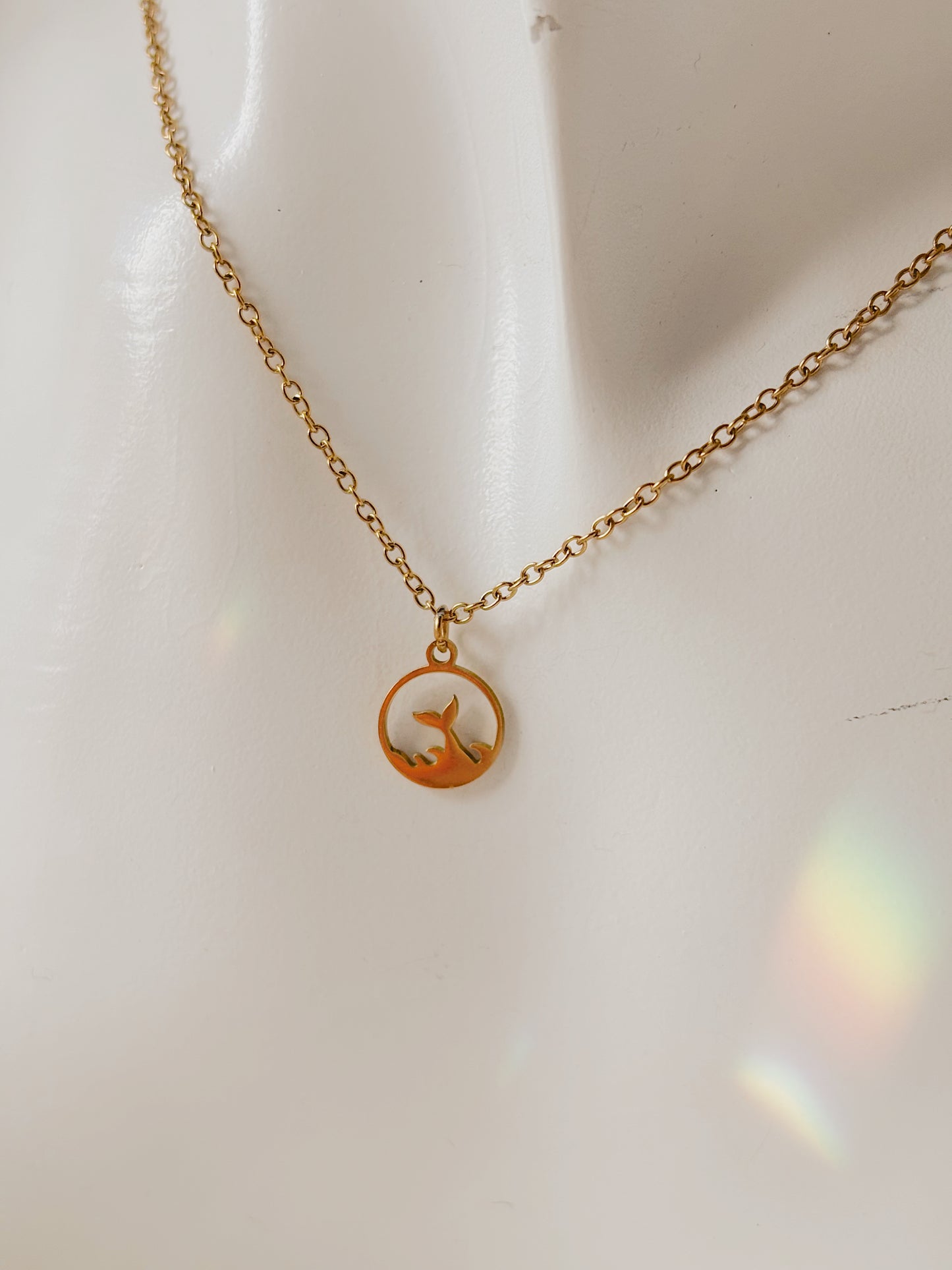 Dainty Whale tale necklace